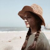 一瞬擦肩 一辈子没见 ​​​