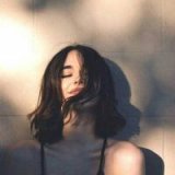 你不在对岸 我也不够勇敢 ​​​