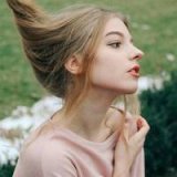你若陪我校服到婚纱，我便许你初恋到白发