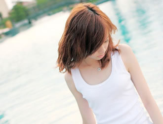 男生女生青春誓言QQ素材_还有谁会在乎我眼底的泪