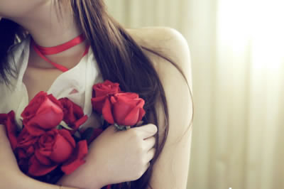 如蜜如毒的Lomo女生图片_一个人的世界不寂寞不难过