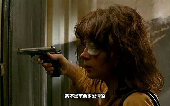 爱永远是突然降临的