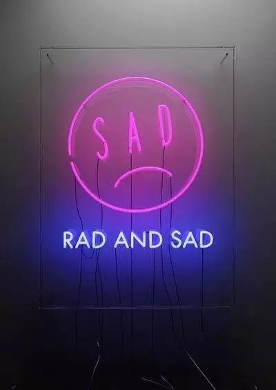 夜生活的霓虹灯