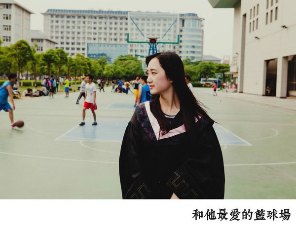 这些都是你的大学生活而我替你重走一遍